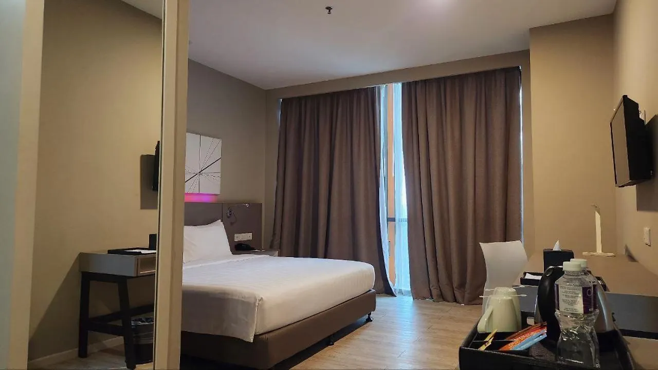 Perdana Hills Hotel Petaling Jaya 4*,